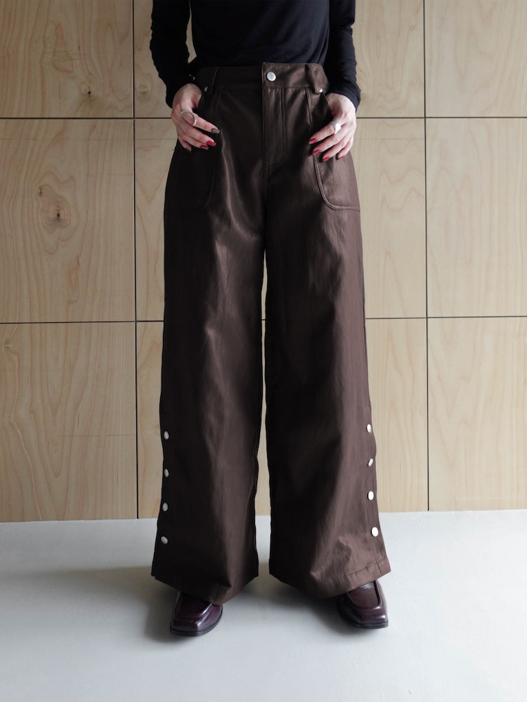 モデル身長：162cm / カラー：Brown ※製品着用
