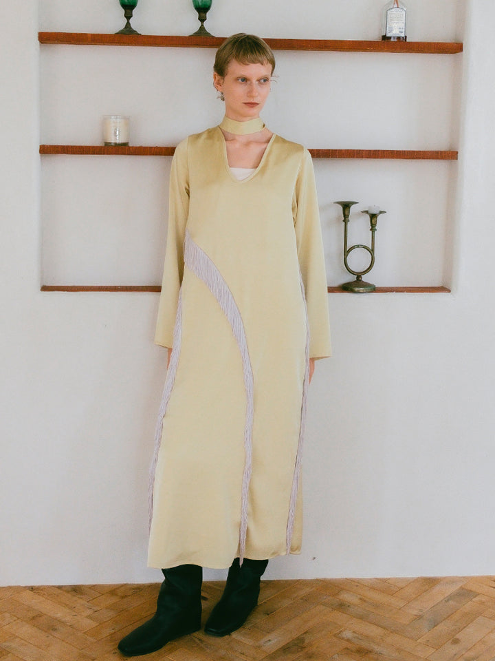 モデル身長：172cm / カラー：LightYellow