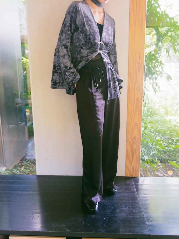 モデル身長：171cm / カラー：Black / 着用サイズ：Mサイズ
