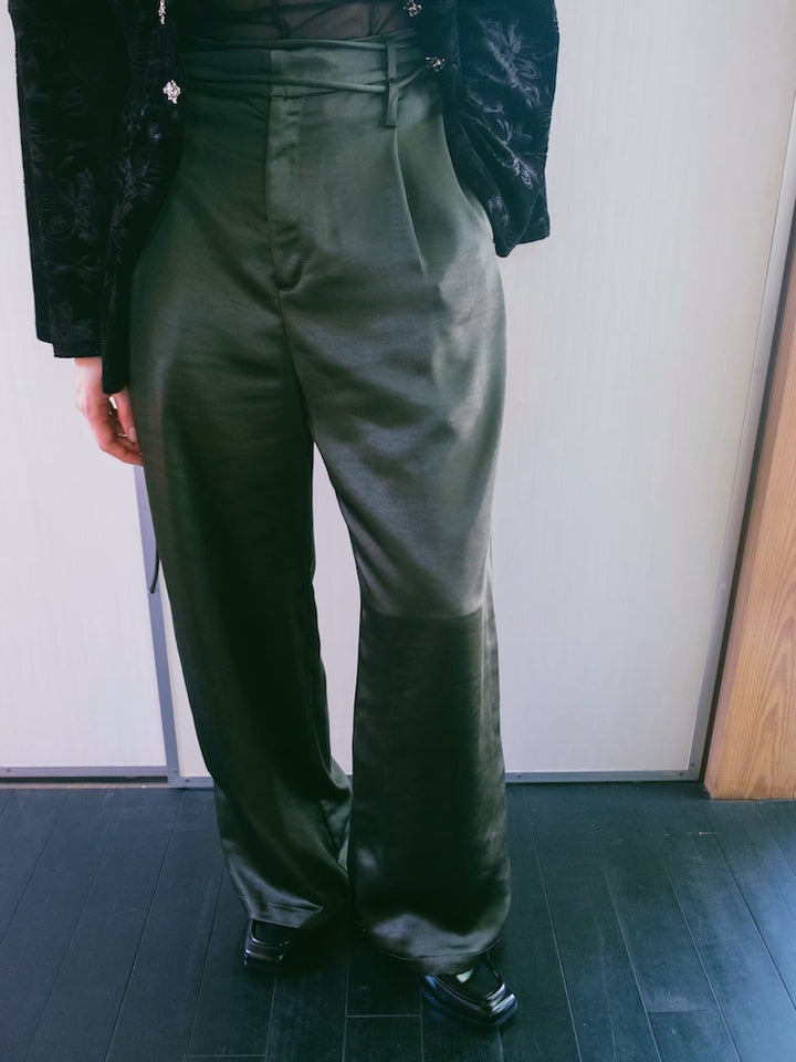 モデル身長：171cm / カラー：Green / 着用サイズ：Mサイズ