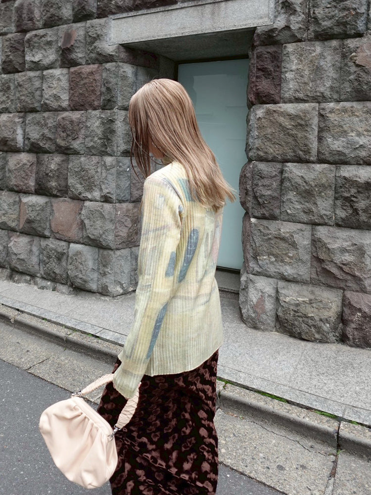 モデル身長：157cm / Emboss Velour Long Skirt Sサイズ着用