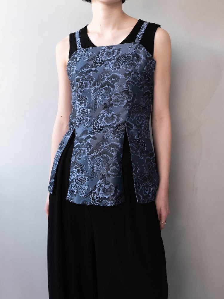 モデル身長：162cm / カラー：Blue