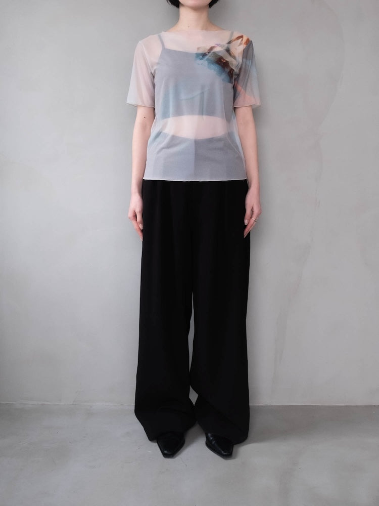 モデル身長：162cm / カラー：02 Crystal