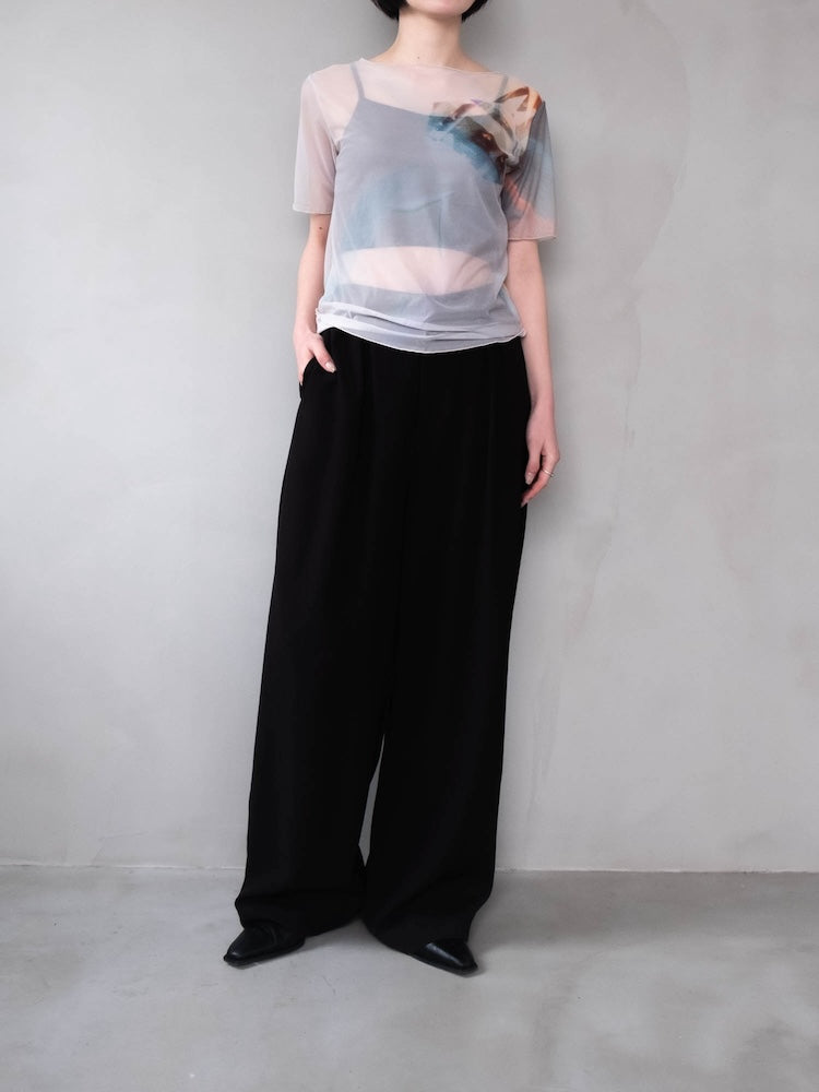 モデル身長：162cm / カラー：02 Crystal