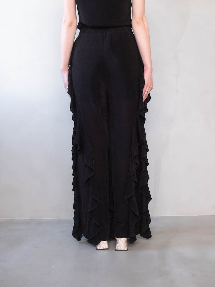 モデル身長：162cm / カラー：Black