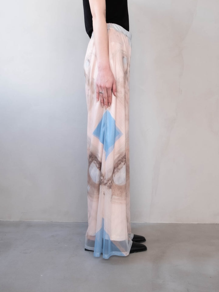 モデル身長：162cm / カラー：01 Church ※サンプル着用。丈が3cm短くなります。