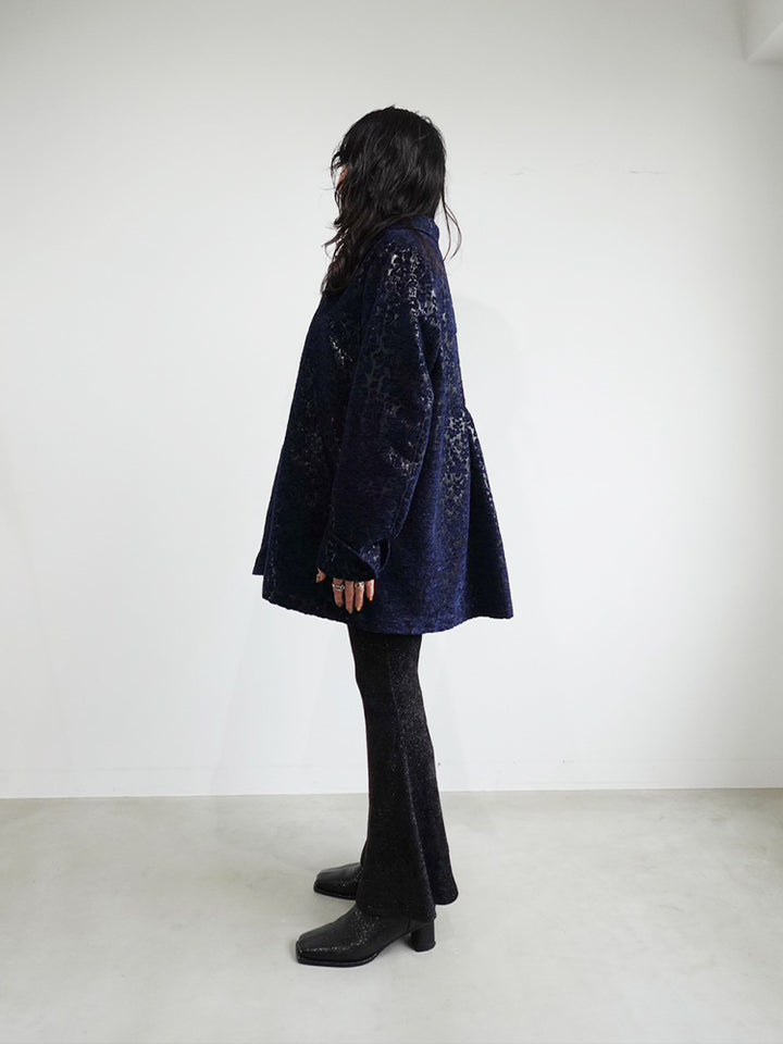 モデル身長：160cm Glitter Velour Stretch Pants / Mサイズ着用