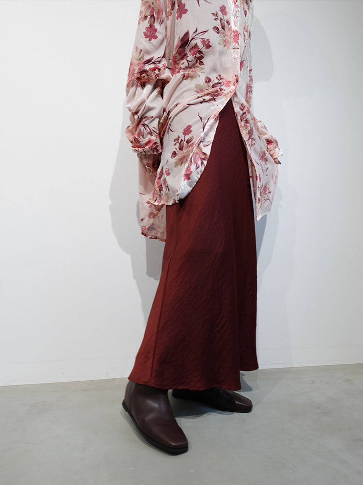 Silky Satin Skirt モデル身長：162cm / 着用サイズ：Sサイズ