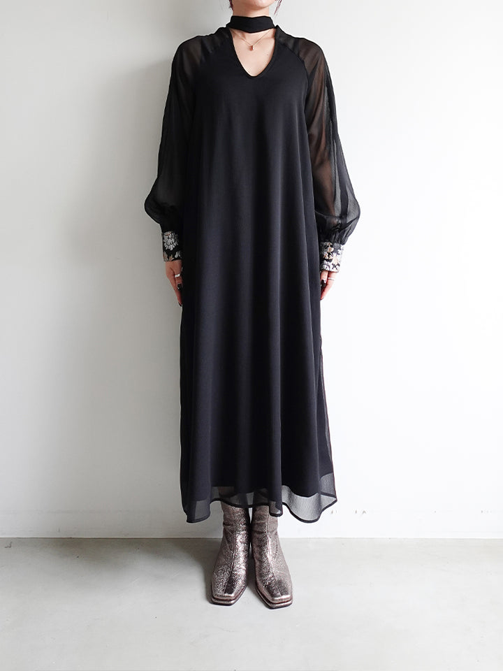 モデル身長：168cm / カラー：Black