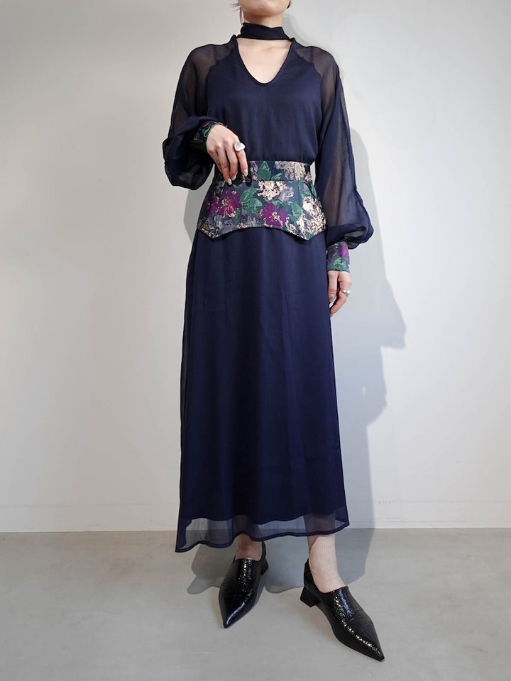 モデル身長：162cm / カラー：Navy / 製品着用