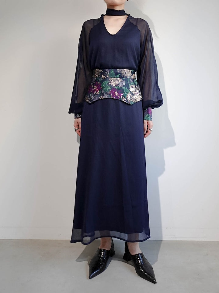 モデル身長：162cm / カラー：Navy / 製品着用