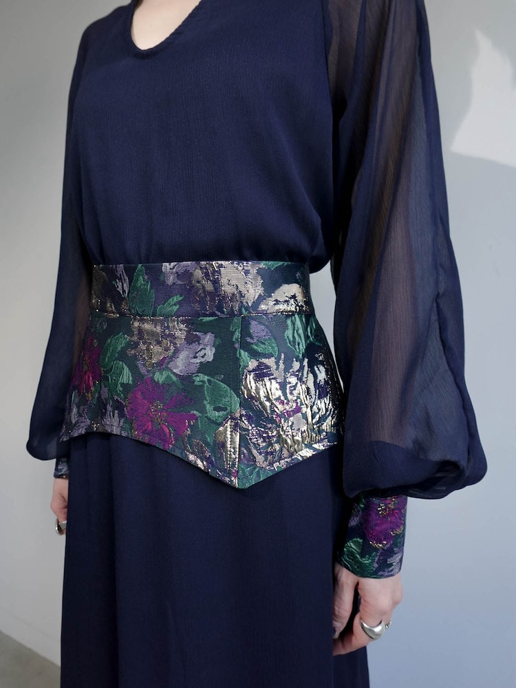 モデル身長：162cm / カラー：Navy / 製品着用