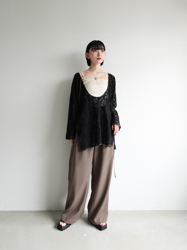 モデル身長：162cm / カラー：Black