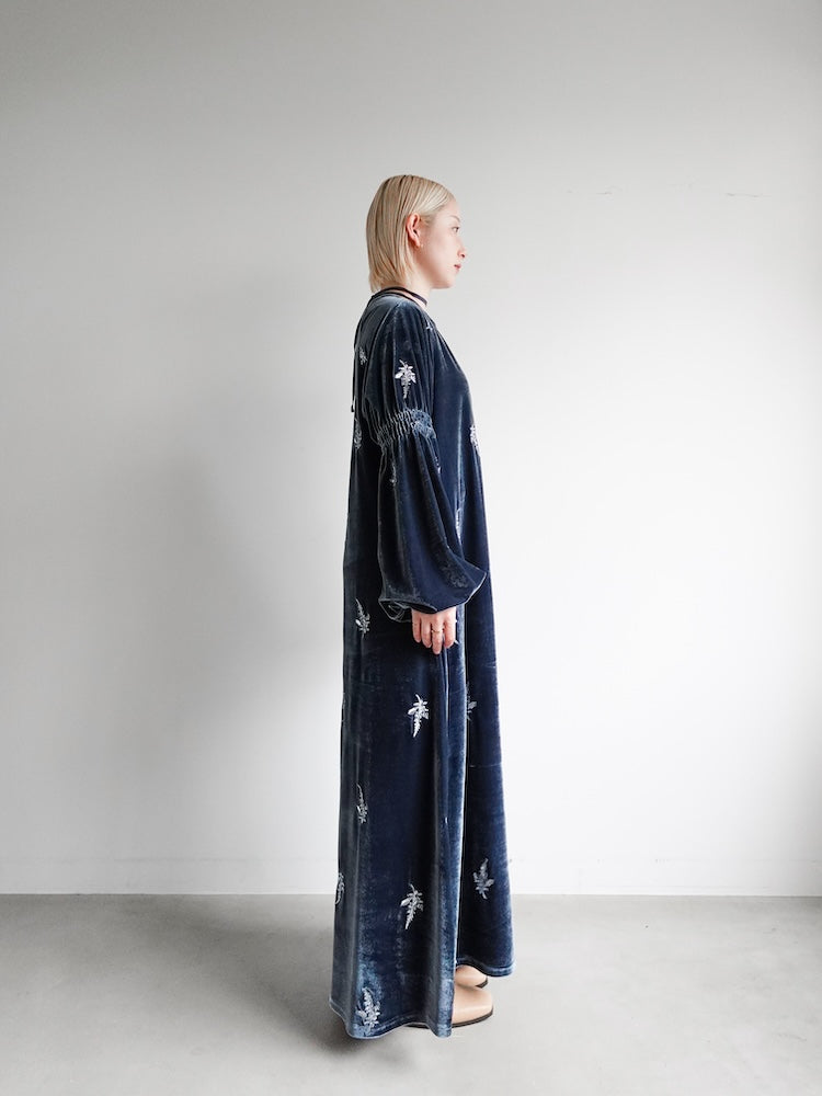 最終値下げ　[一度のみ着用］ベロアドレス　パーティー・オケージョン　ブルー Velour Embroidery Shirring Sleeve Dress｜結婚式やお呼ばれドレス