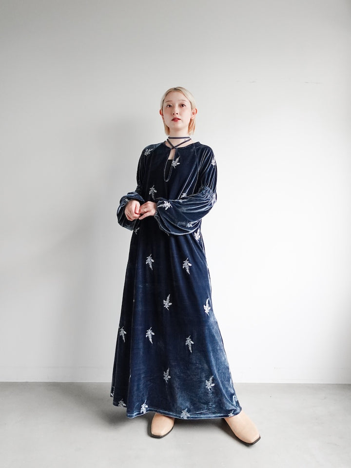 モデル身長：153cm / カラー：GrayBlue