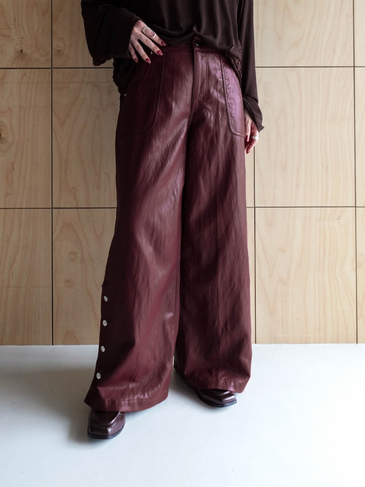モデル身長：162cm / カラー：RedBrown ※製品着用