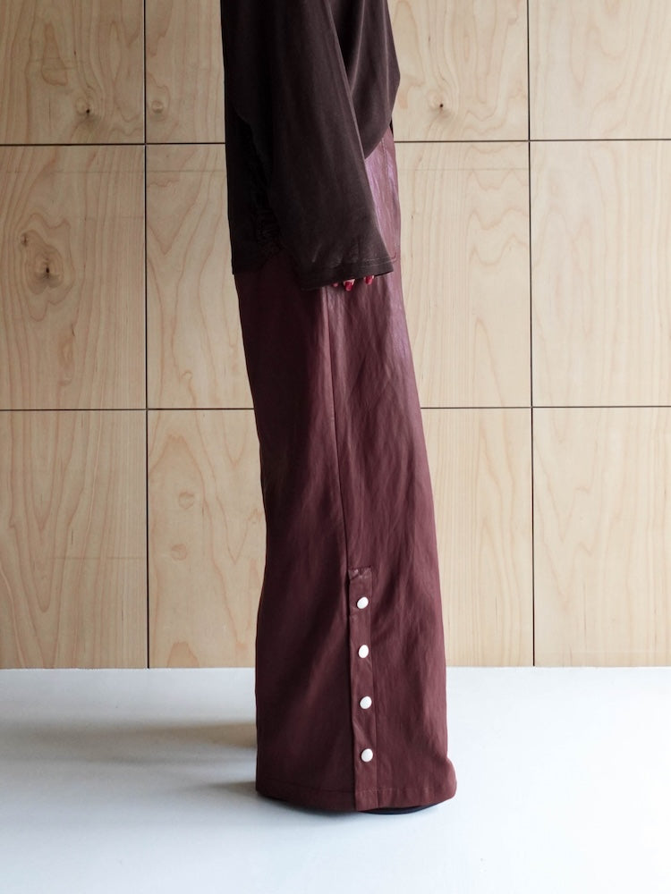 モデル身長：162cm / カラー：RedBrown ※製品着用