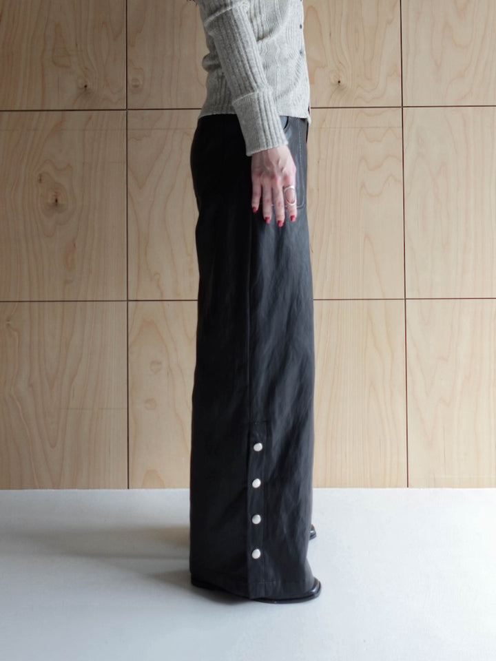 モデル身長：162cm / カラー：Black ※製品着用