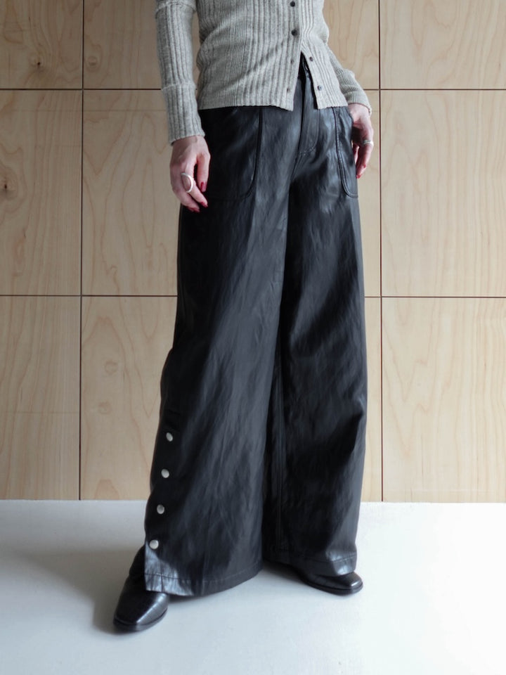 モデル身長：162cm / カラー：Black ※製品着用