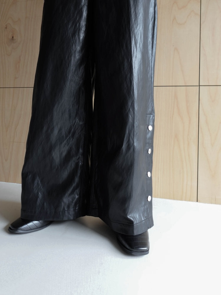 モデル身長：162cm / カラー：Black ※製品着用