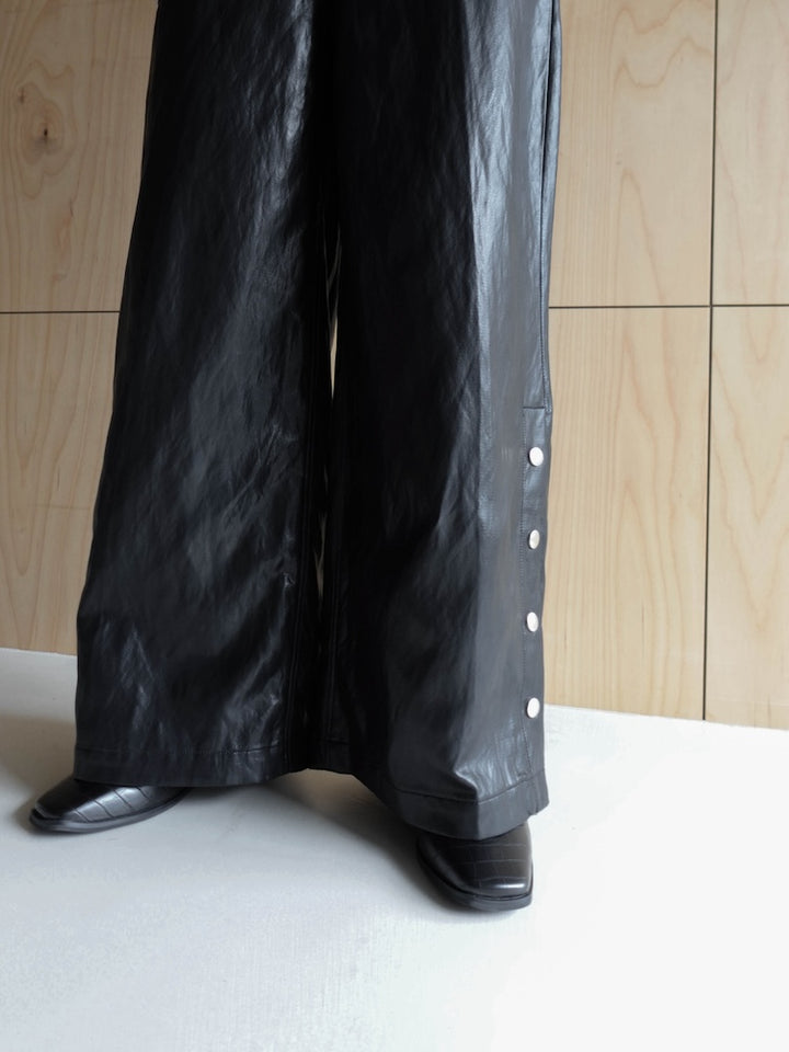 モデル身長：162cm / カラー：Black ※製品着用