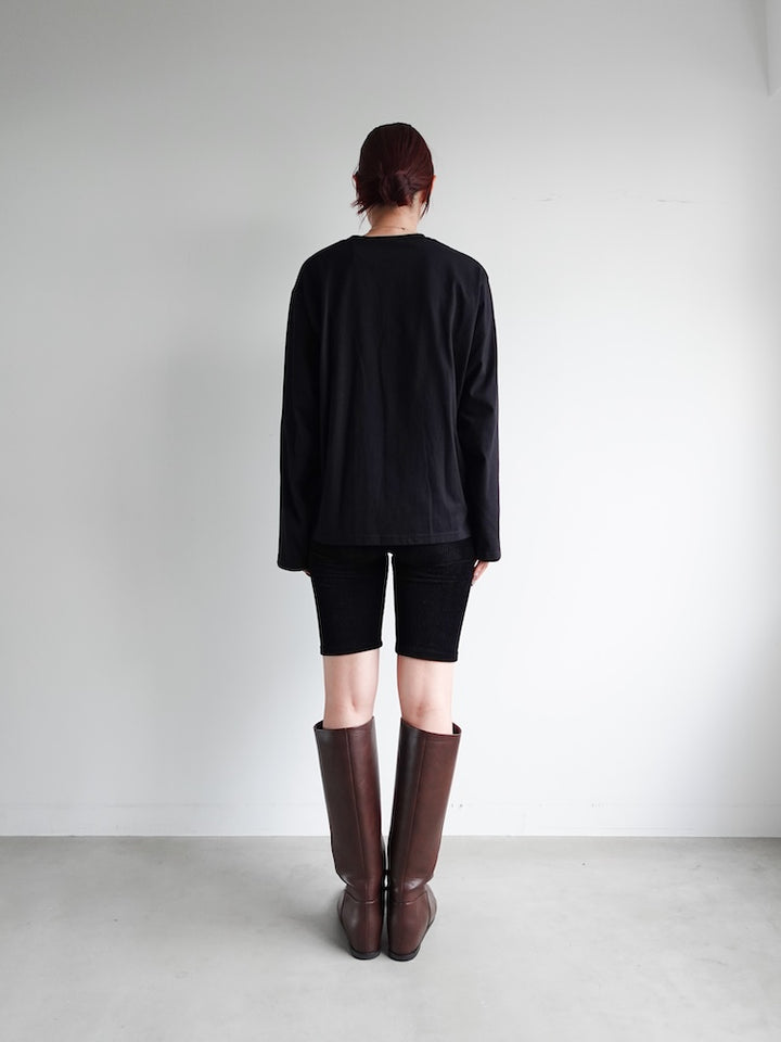 モデル身長：168cm / カラー：Black Stripes
