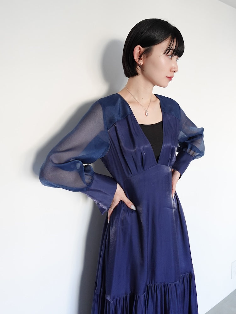 モデル身長：162cm / カラー：Navy