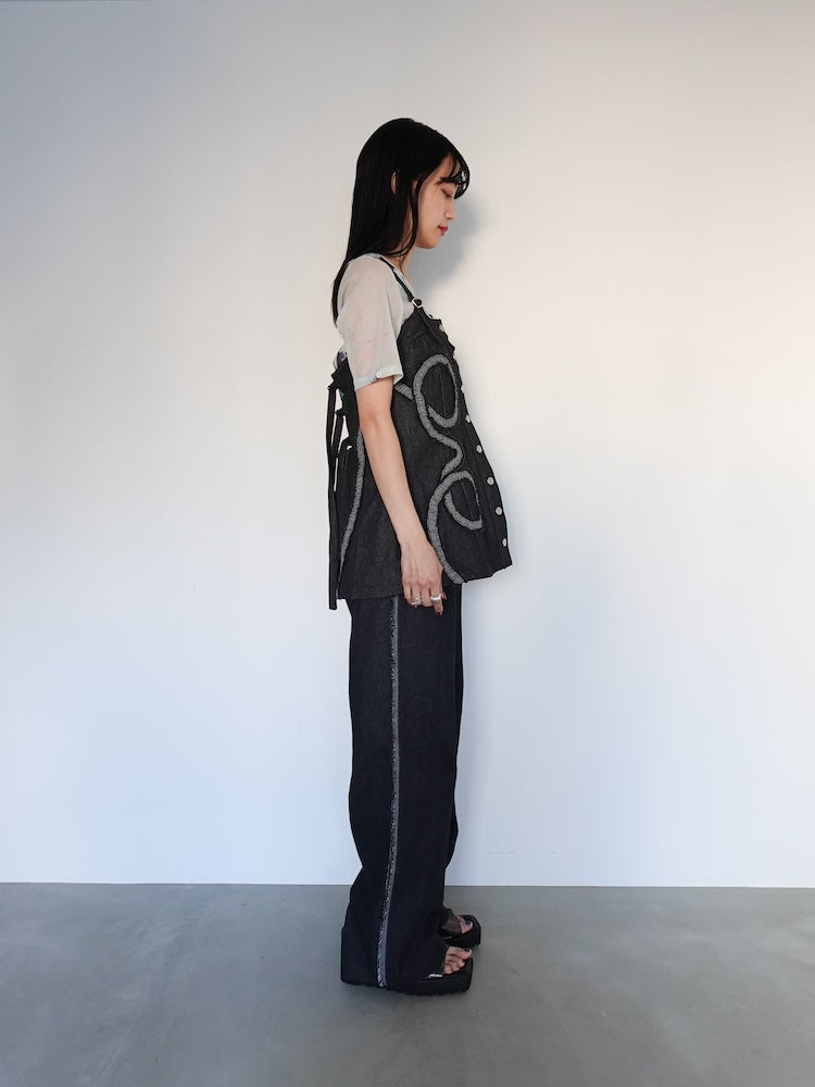 モデル身長：158cm / カラー：Black