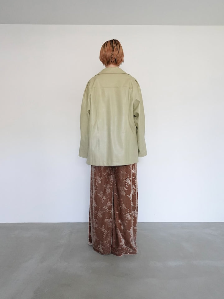 モデル身長：153cm / カラー：GreenBeige