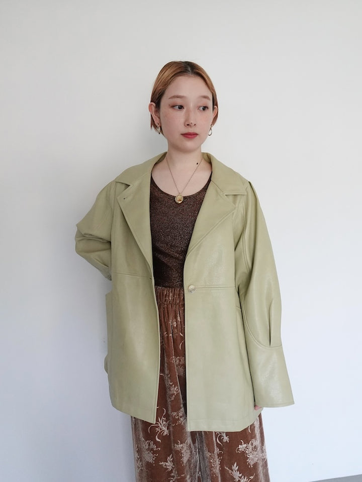 モデル身長：153cm / カラー：GreenBeige