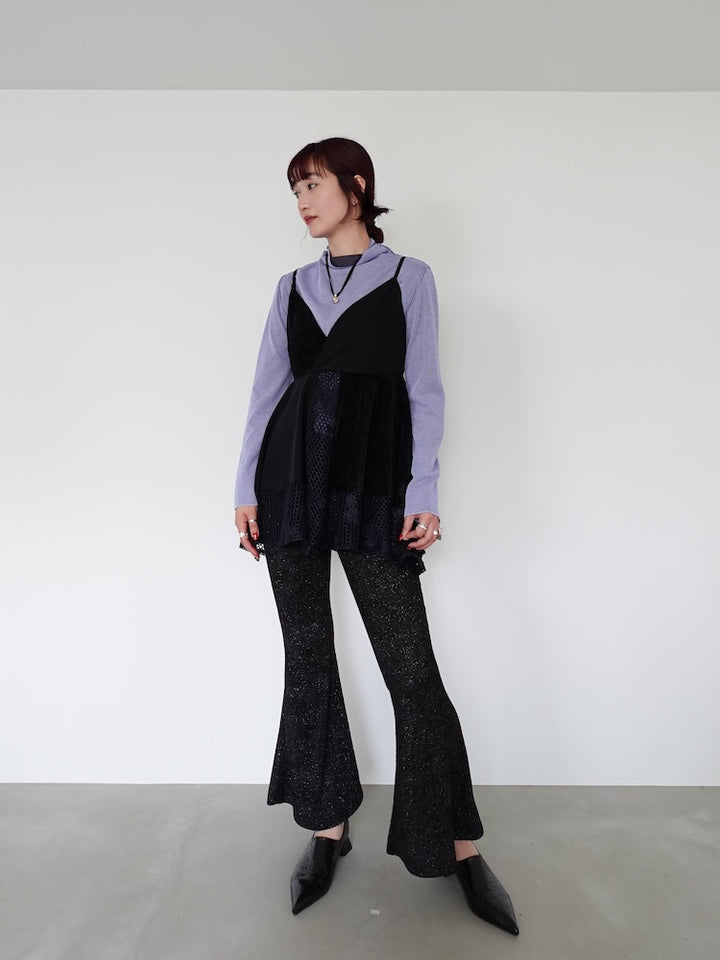 Glitter Velour Stretch Pants モデル身長：168cm / Sサイズ着用
