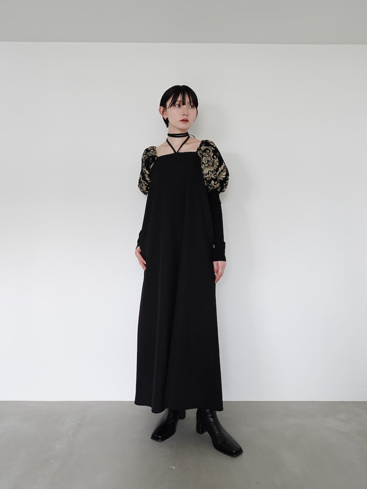 モデル身長：162cm / カラー：Black