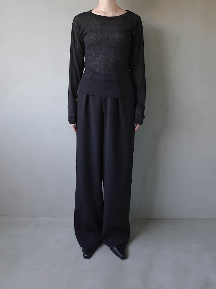 モデル身長：162cm / カラー：Black