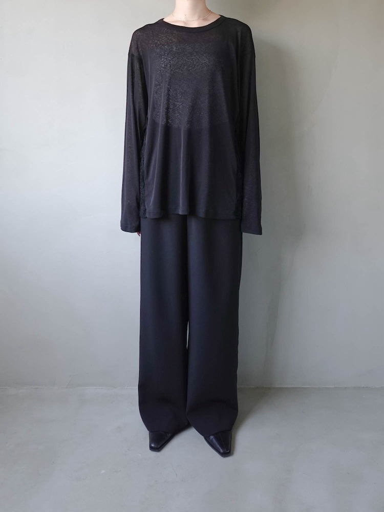 モデル身長：162cm / カラー：Black