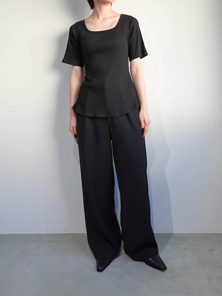 モデル身長：162cm / カラー：Black