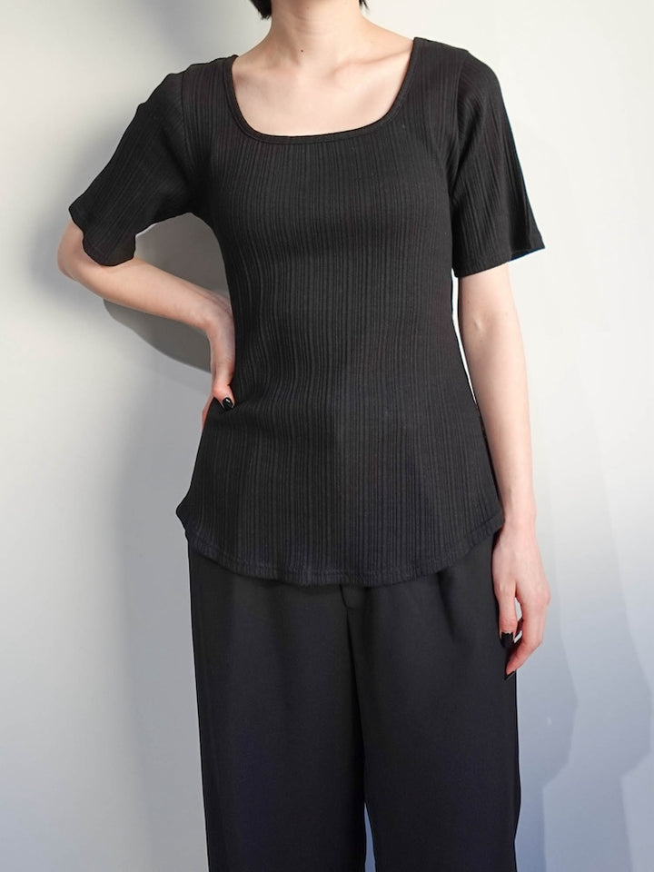 モデル身長：162cm / カラー：Black