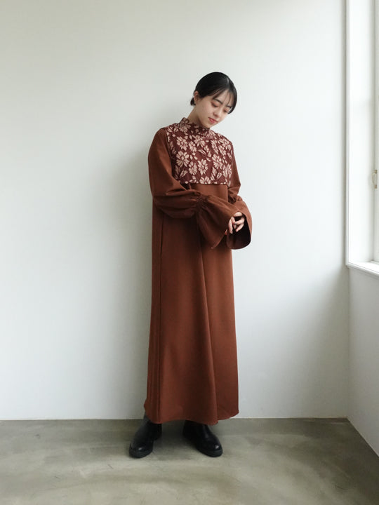 モデル身長：162cm / カラー：Brown