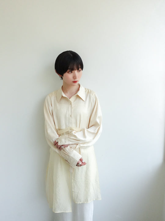 モデル身長：162cm / カラー：Ivory