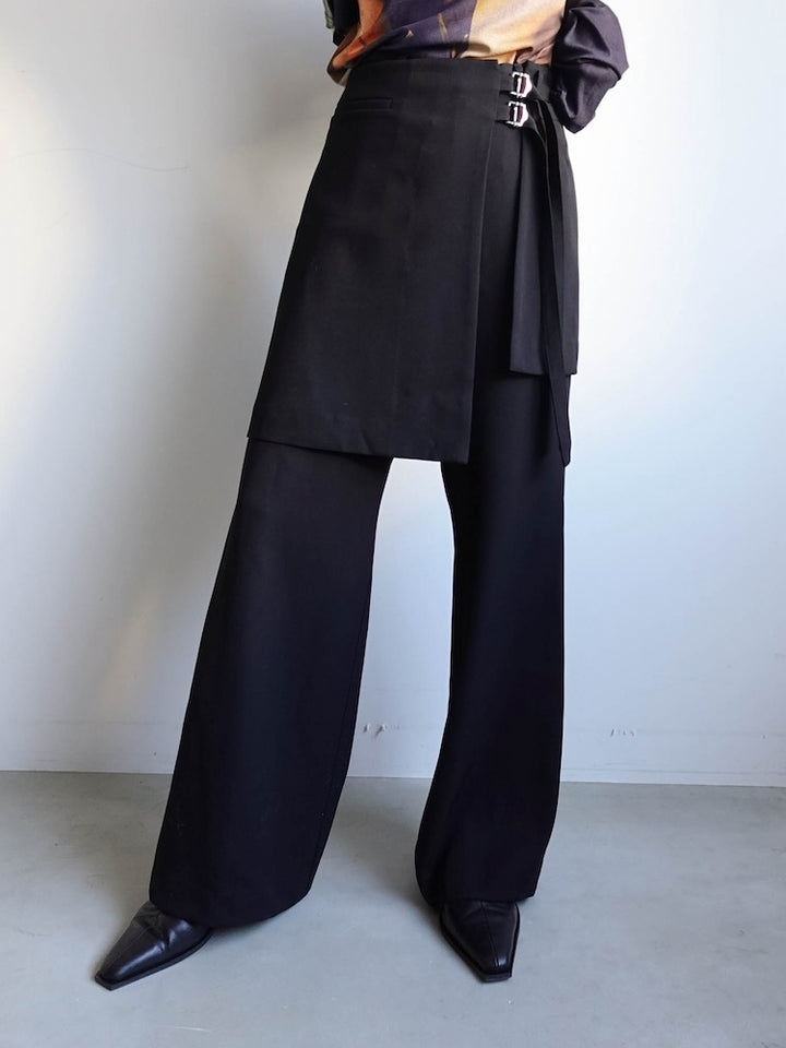  モデル身長：158cm / カラー：Black