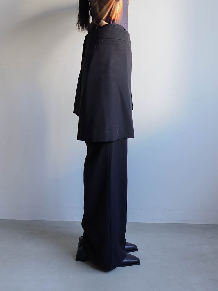  モデル身長：158cm / カラー：Black