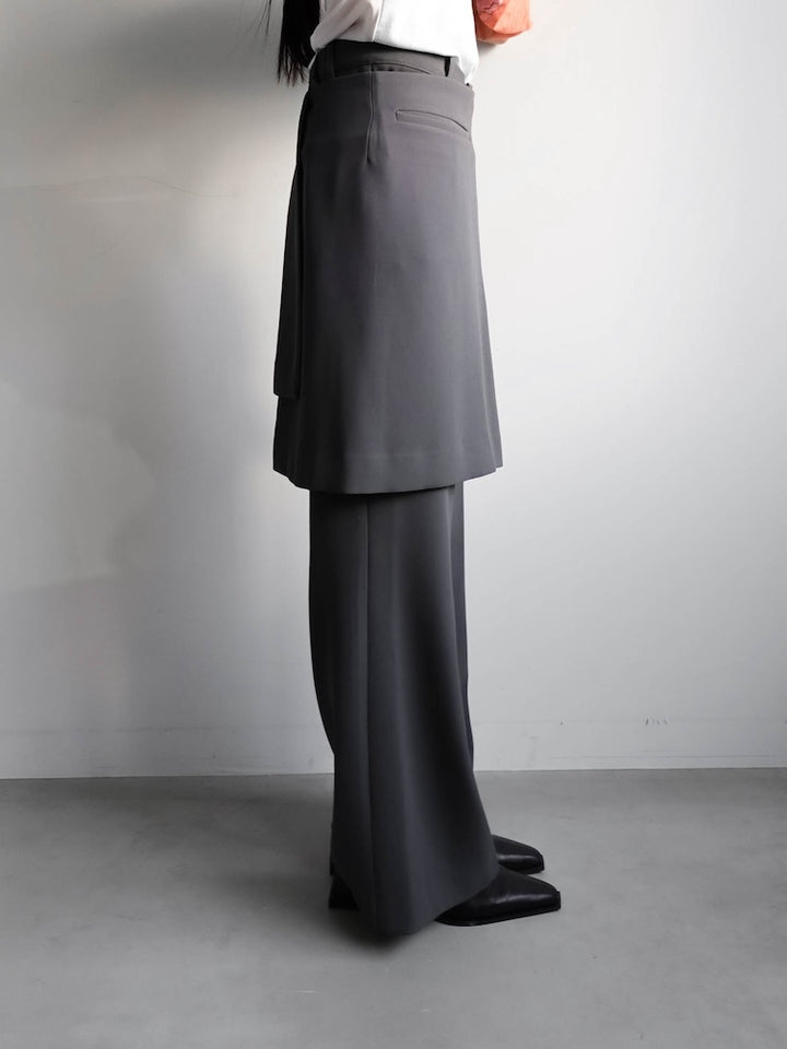 モデル身長：158cm / カラー：Gray