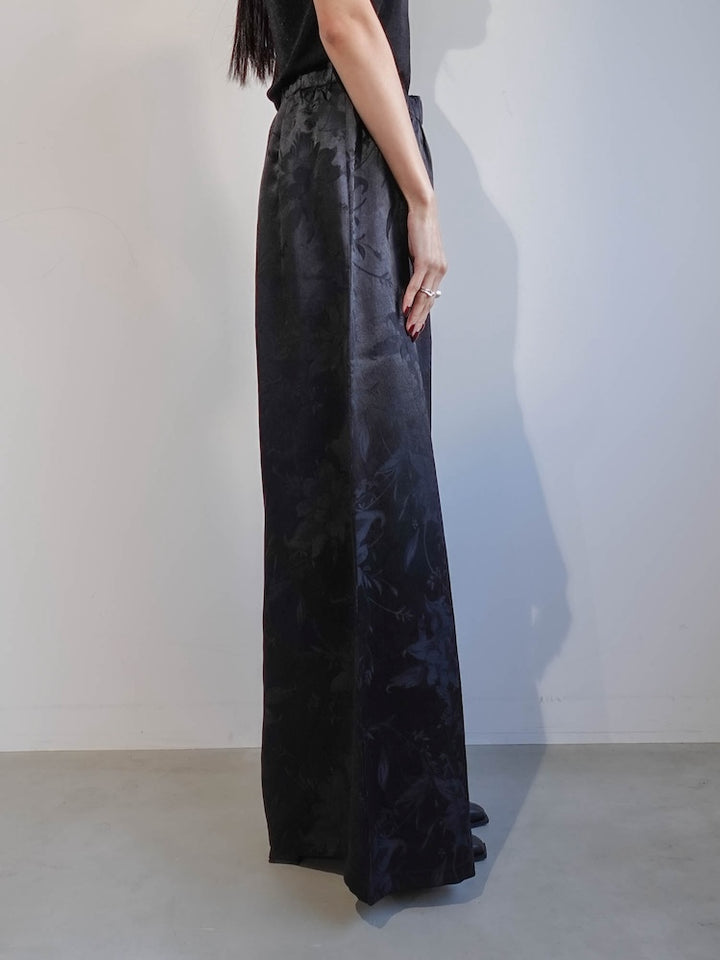 モデル身長：158cm / カラー：Black