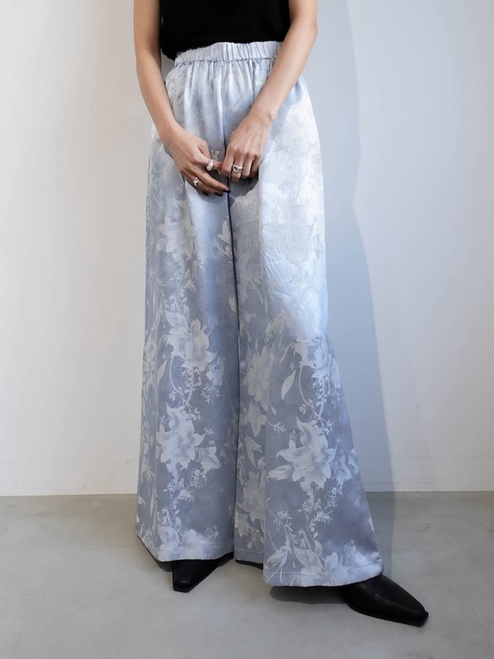 モデル身長：158cm / カラー：LightBlue