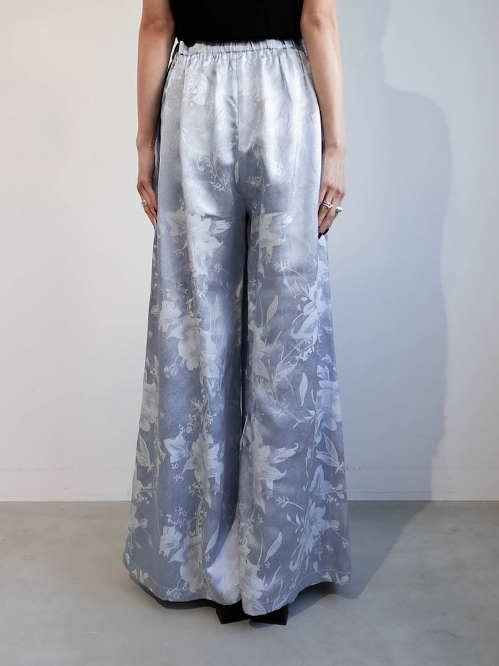 モデル身長：158cm / カラー：LightBlue