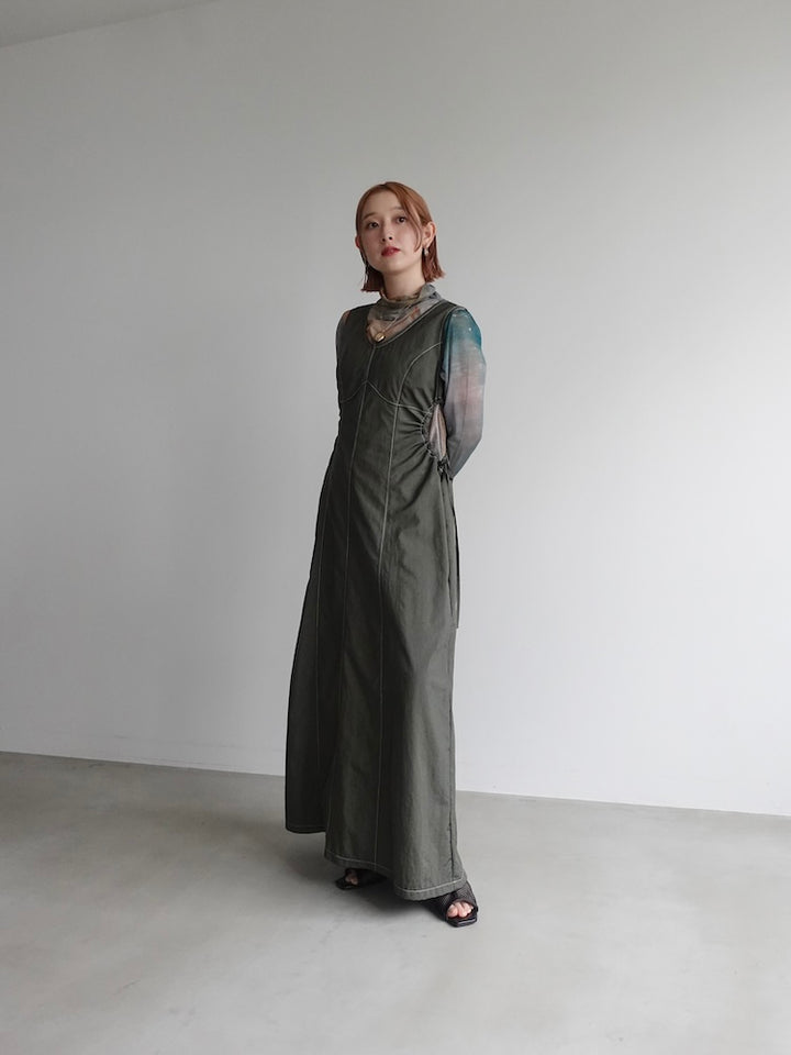 モデル身長：153cm / カラー：Khaki