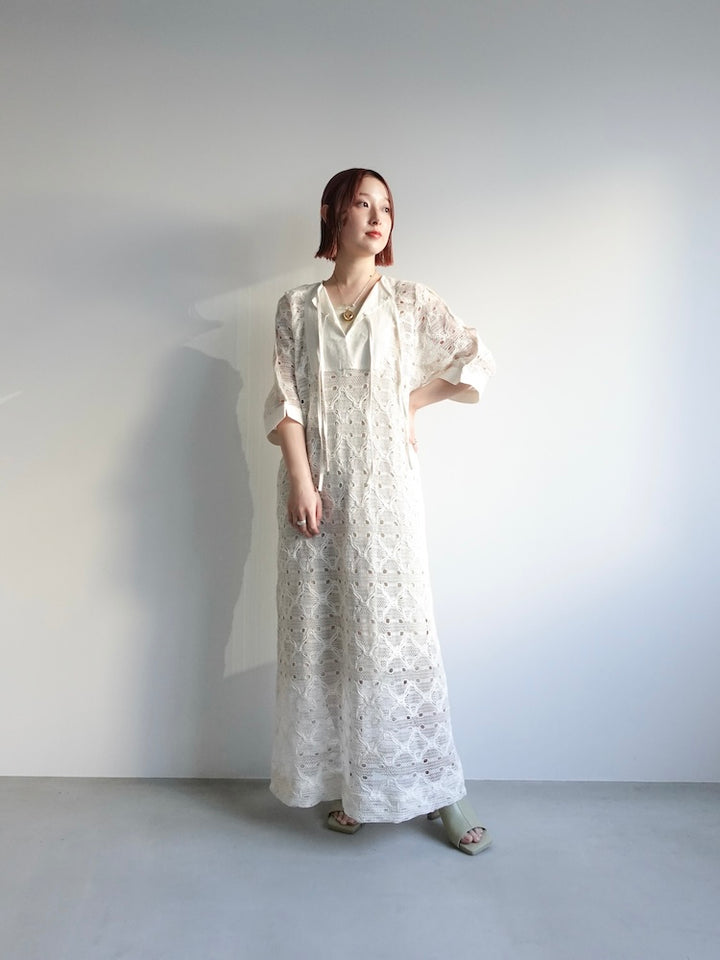 モデル身長：153cm / カラー：White