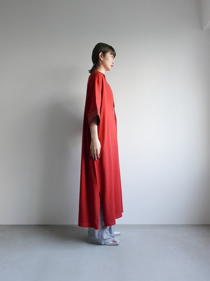 モデル身長：168cm / カラー：Red