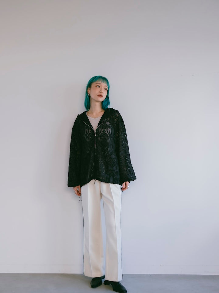 モデル身長：167cm / カラー：Black