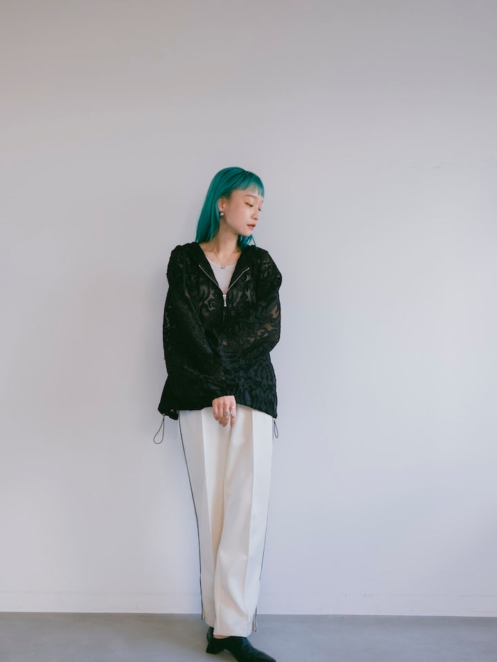 モデル身長：167cm / カラー：Black