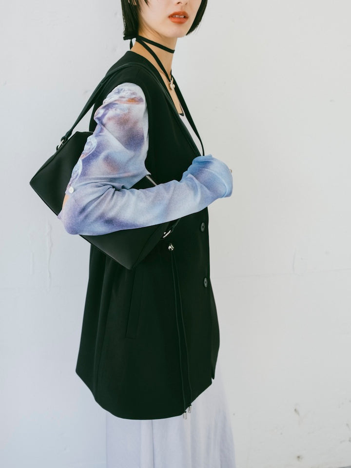 モデル身長：166cm / カラー：Black